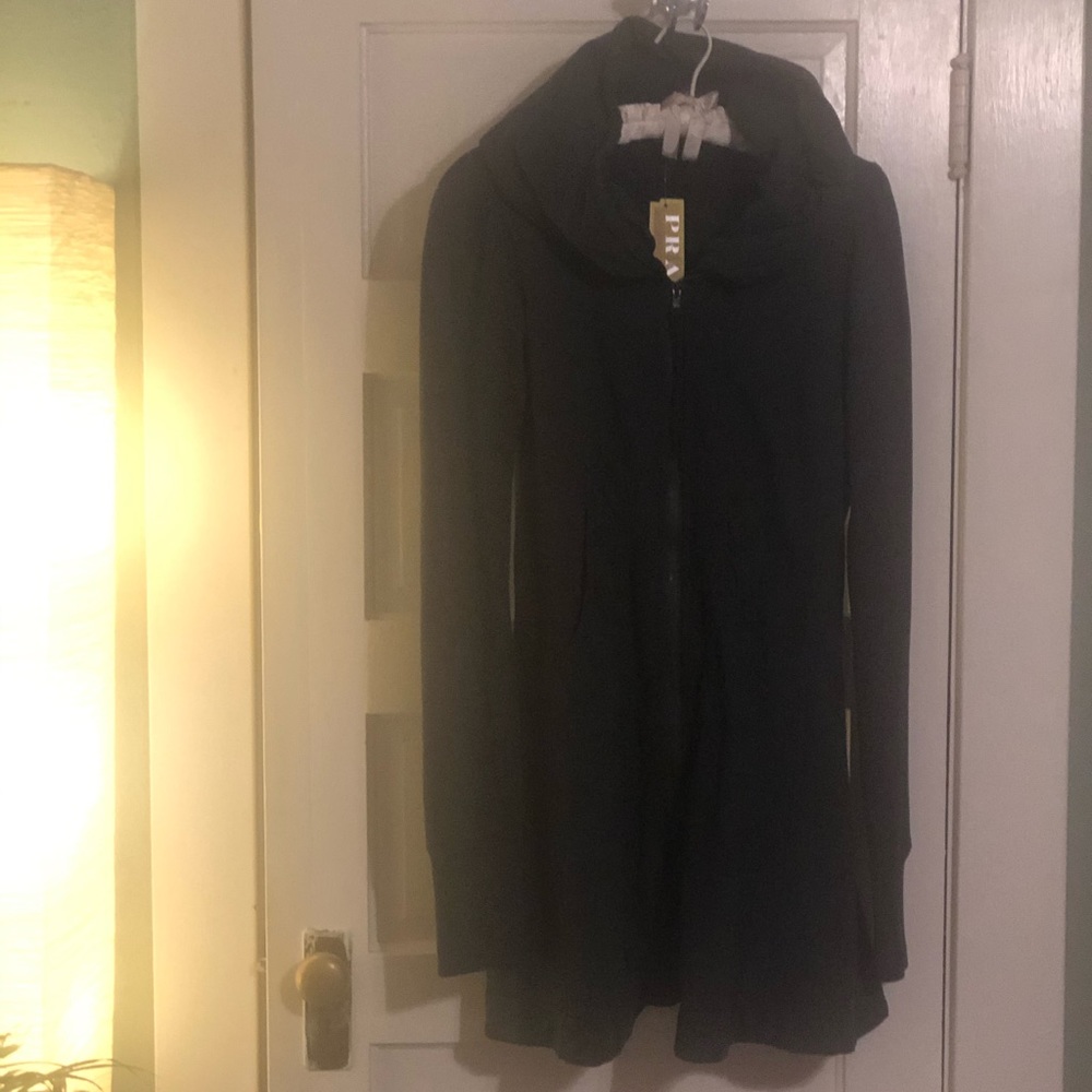 Prairie Underground cloak hoodie M new with tags